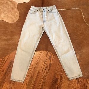 High-waisted 90s Vintage 550 Levi’s - Sz 26-27